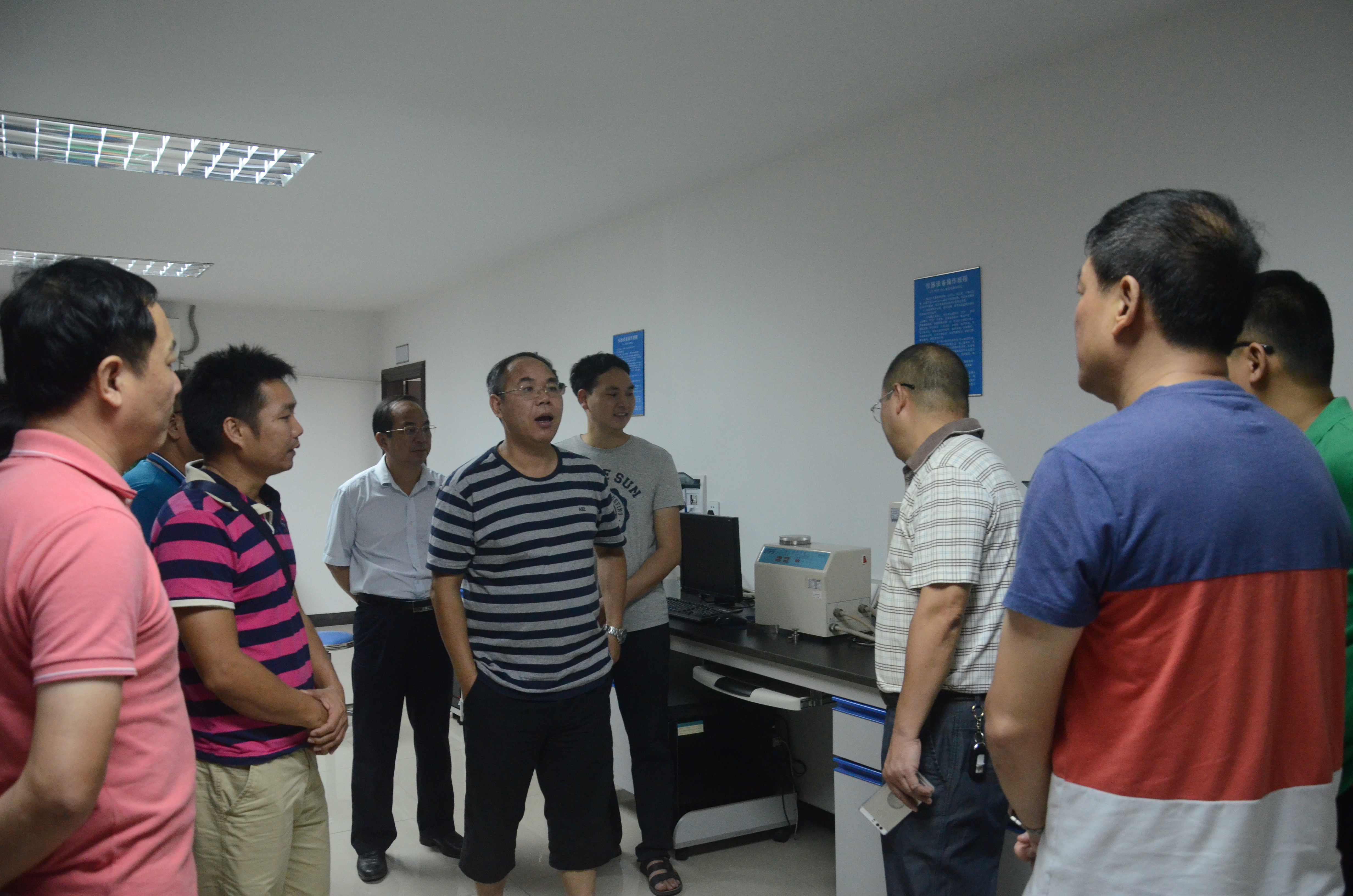 积极参与产业发展，促进地方经济建设——我院教工党员前往国家石材产品质量监督检验中心（广东）开展产学研交流活动